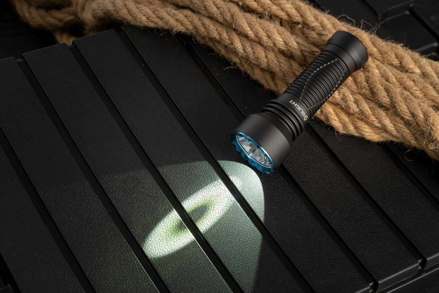OLIGHT JAVELOT MINI