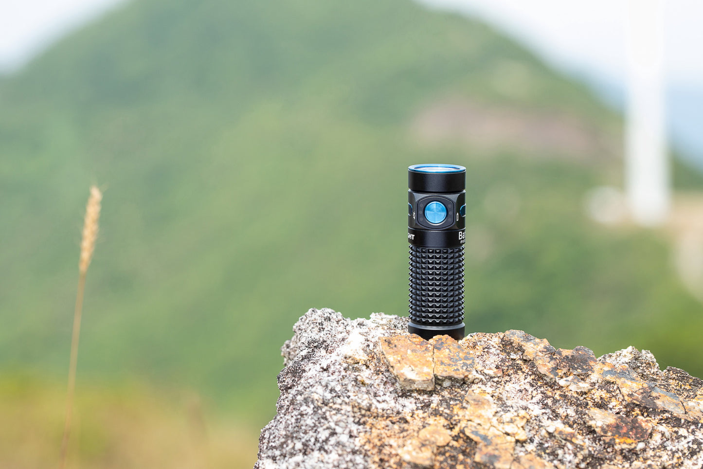 OLIGHT BATON 4