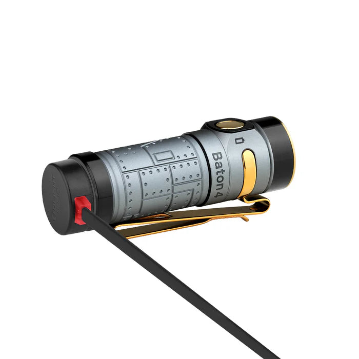 OLIGHT BATON 4