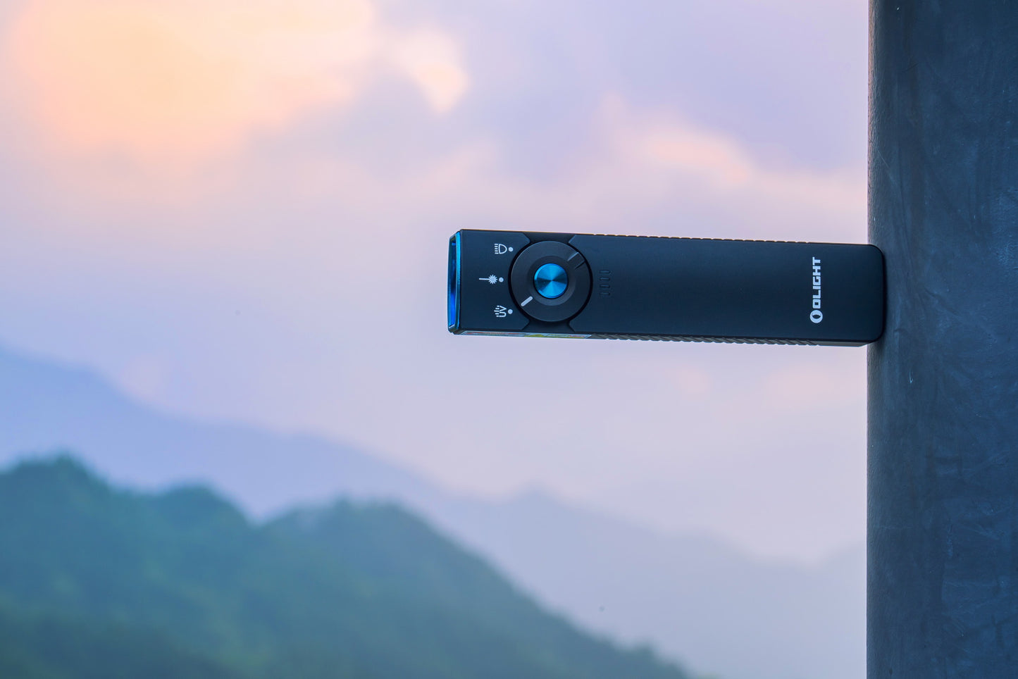 OLIGHT ARKFELD PRO