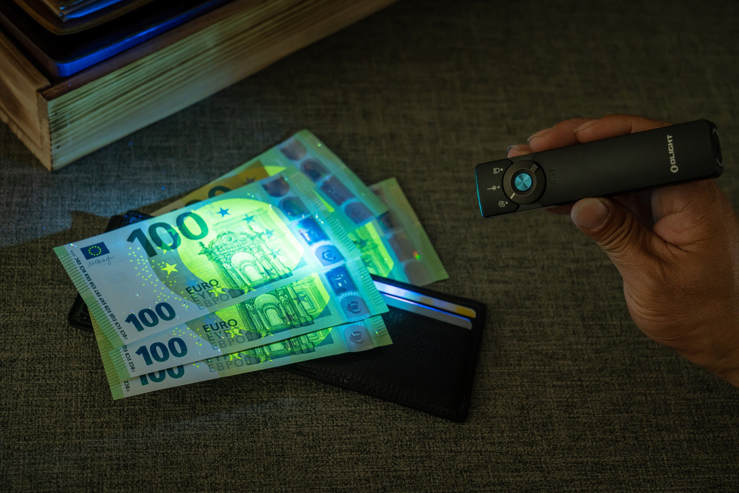 OLIGHT ARKFELD PRO