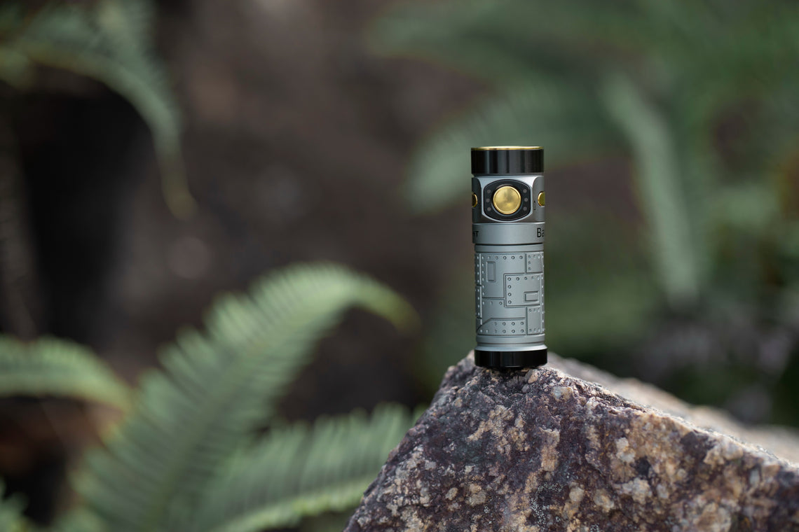 OLIGHT BATON 4