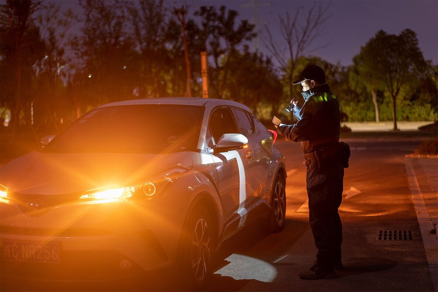 OLIGHT JAVELOT LONG RANGE OUTRANGE FLASHLIGHT