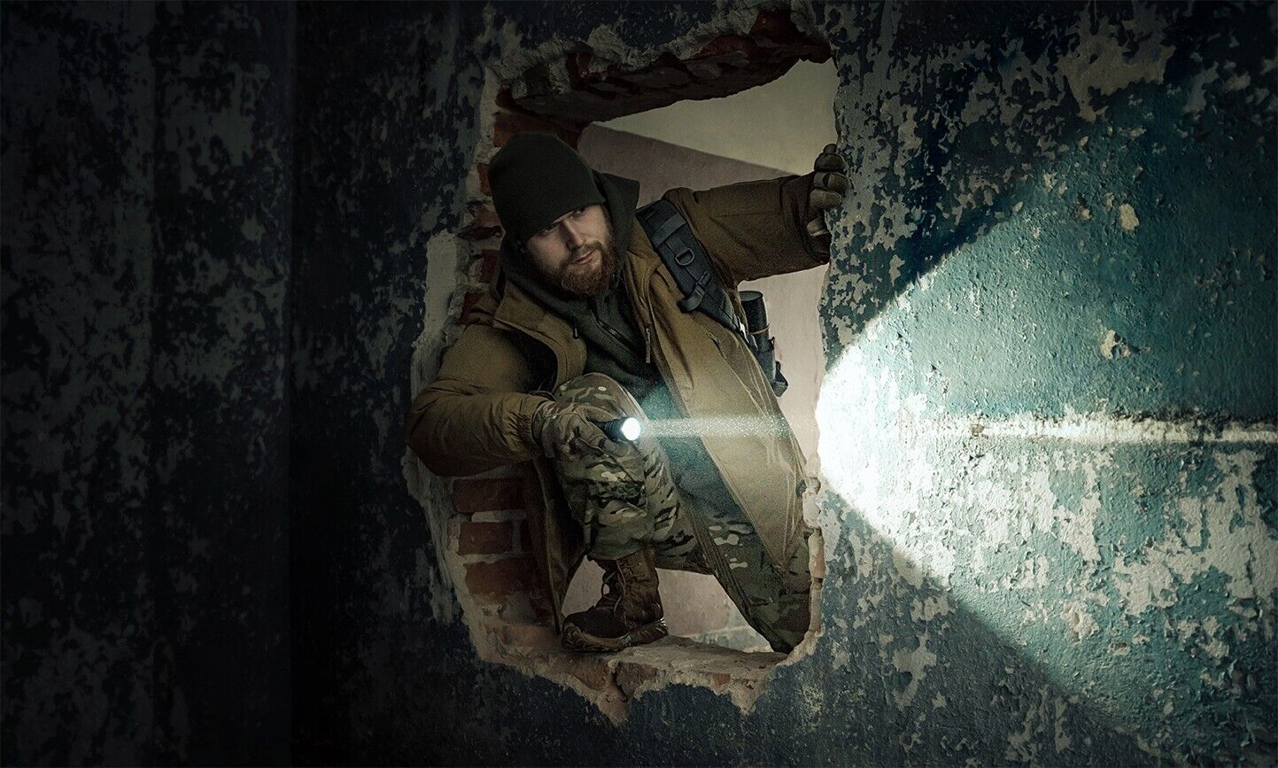 OLIGHT JAVELOT LONG RANGE OUTRANGE FLASHLIGHT