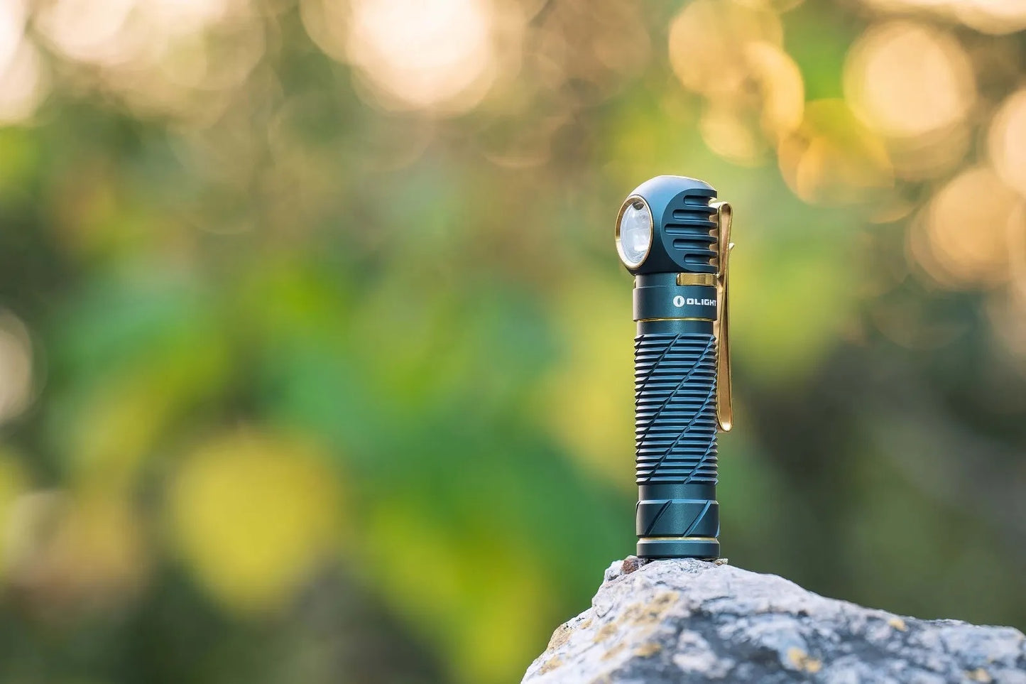 OLIGHT PERUN 2