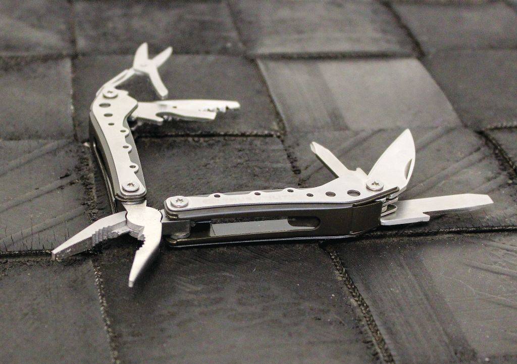 TRUEUTILITY MINIMULTI MULTI-TOOL 8 FUNCTIONS