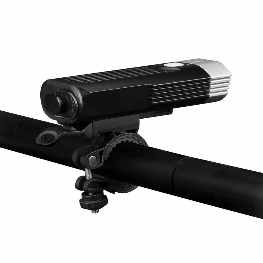 FENIX BC30 V2.0 (2200 لومن)