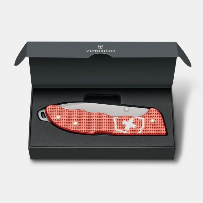 VICTORINOX EVOKE ALOX LIMITED EDITION 2025 STONE RED
