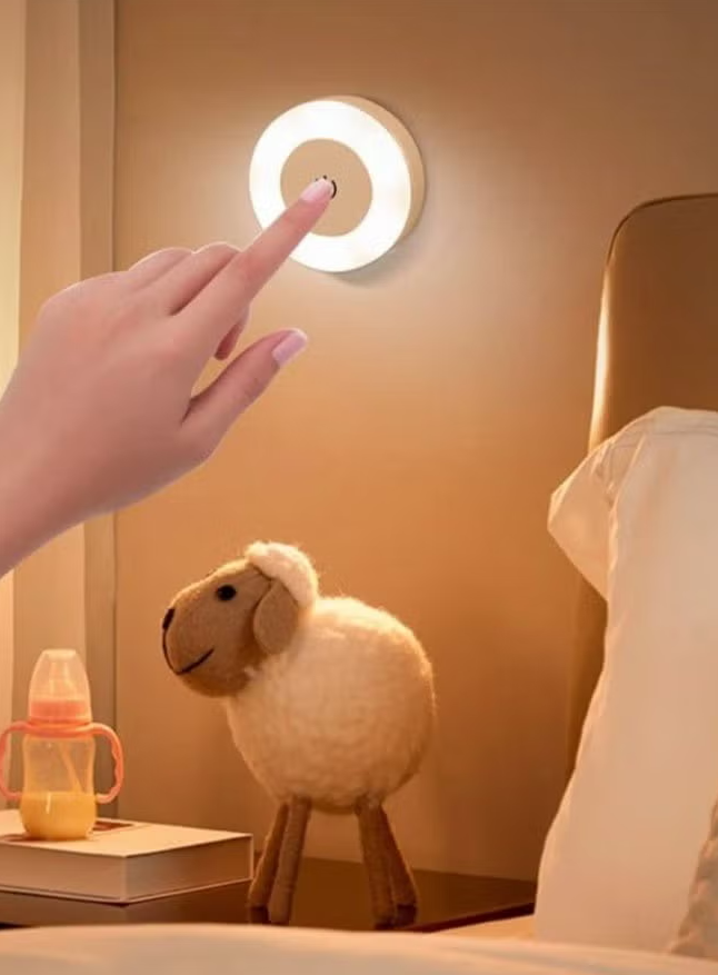 مصباح ليلي LED قابل لإعادة الشحن