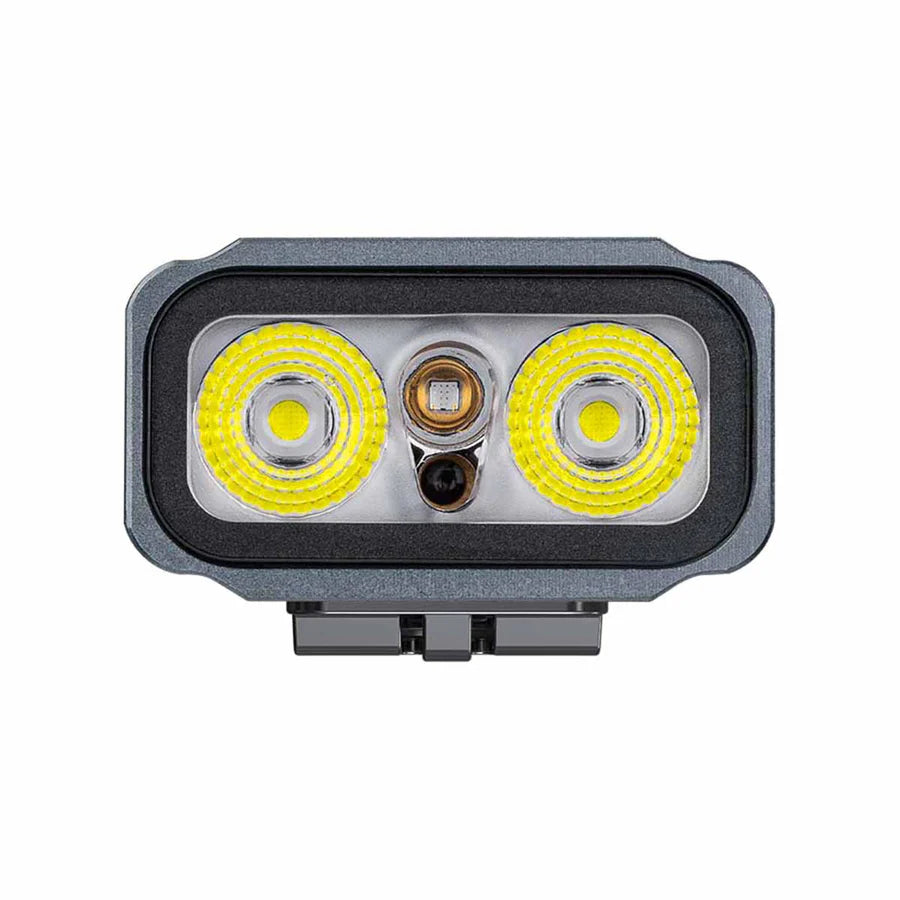FENIX E06R ( 700 LUMENS )